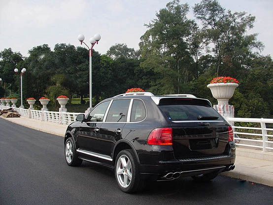 紳士愛(ài)運(yùn)動(dòng)：Porsche Cayenne S